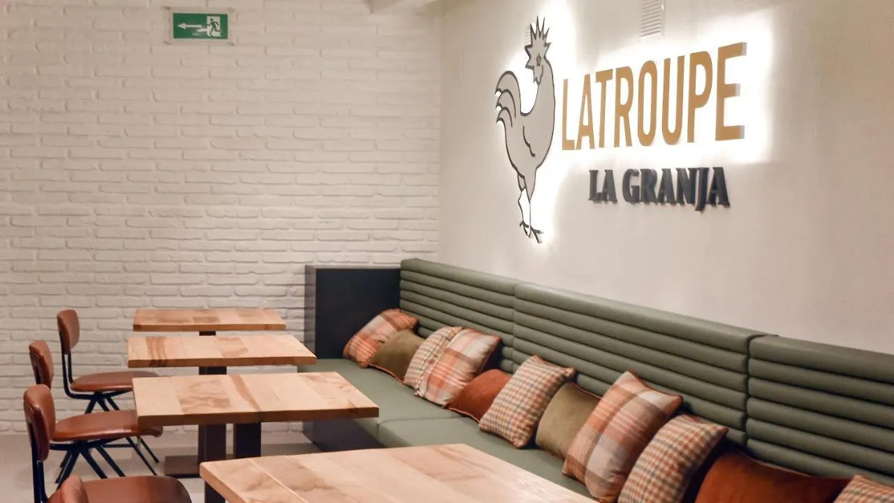 Latroupe La Granja Hostel Bilbao 0*,  Spain